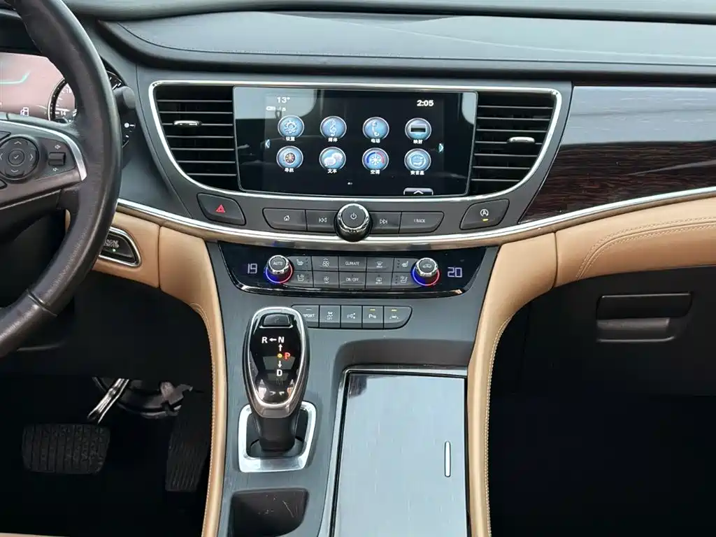 Buick LaCrosse 2019 — фото 17
