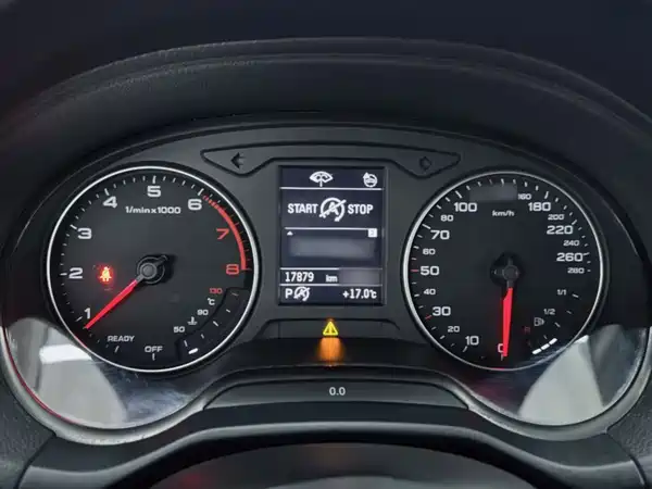 Audi Q2L 2024