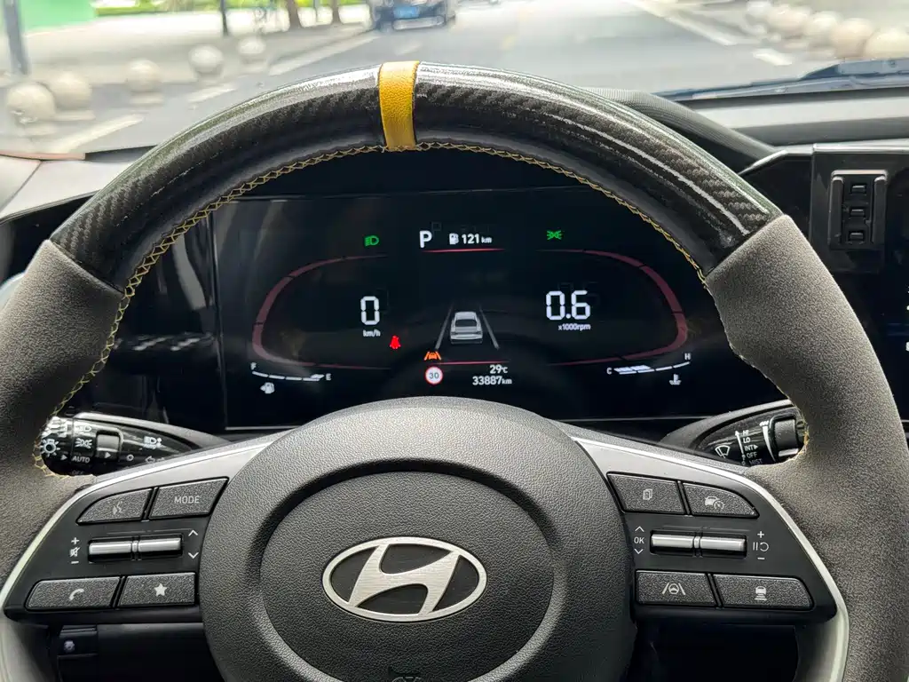 Hyundai Elantra 2024 — фото 15
