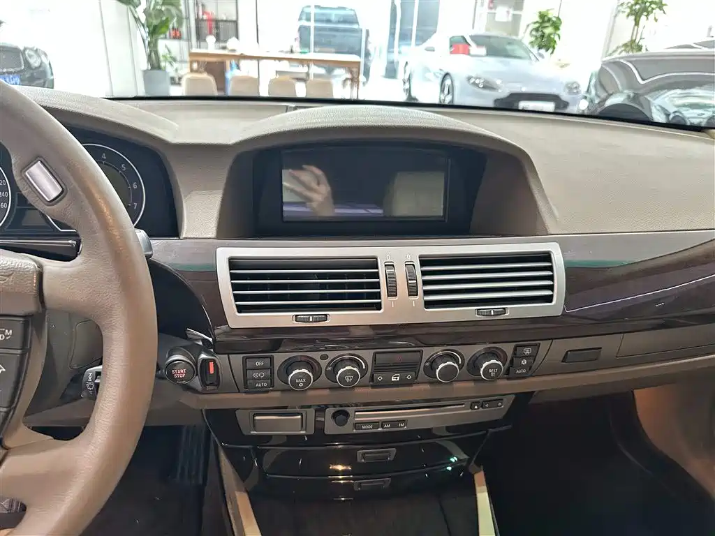 BMW 7 Series 2007 — фото 11