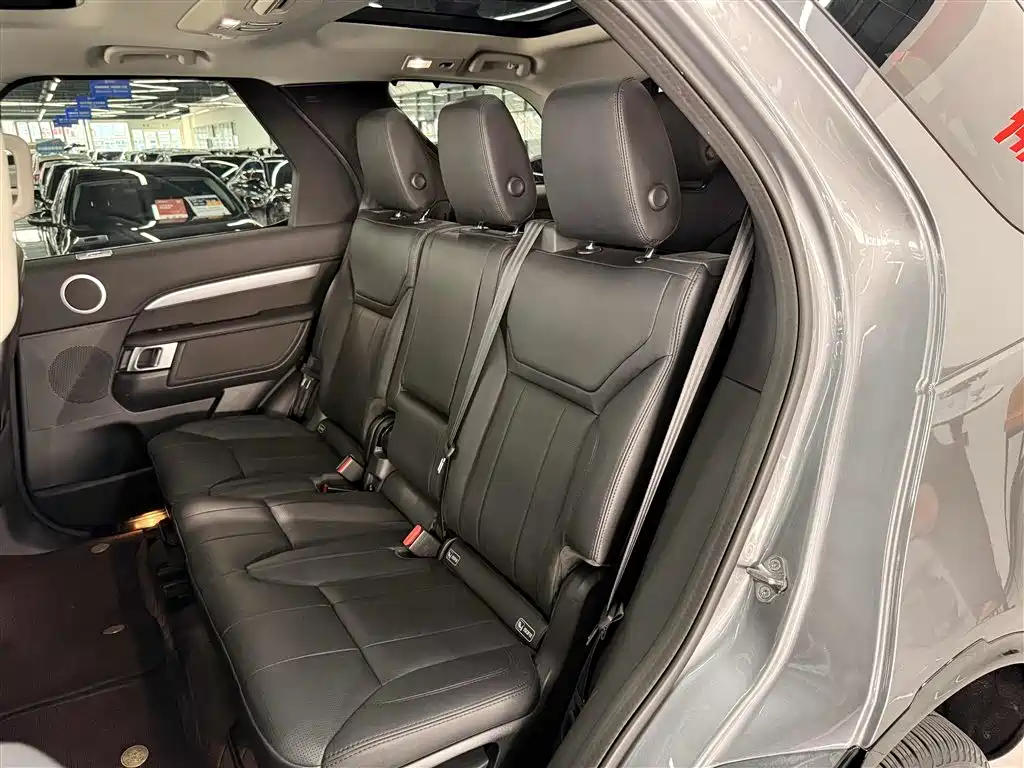 Land Rover Discovery 2020 — фото 10