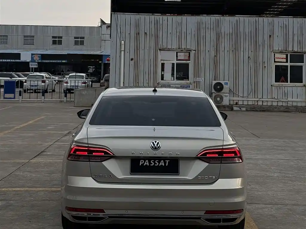 Volkswagen Phideon 2018 — фото 5