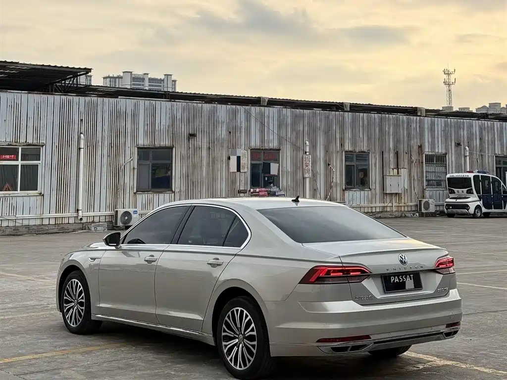 Volkswagen Phideon 2018 — фото 4