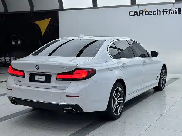 BMW 5 Series 2021