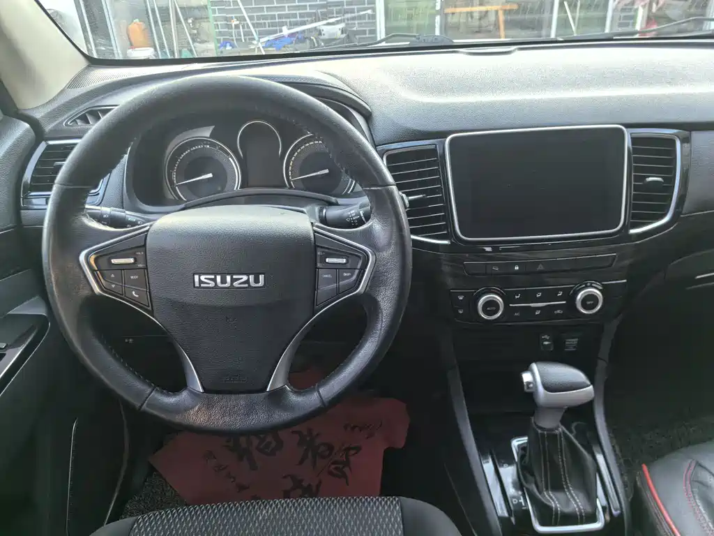 Isuzu D-MAX 2020 — фото 12