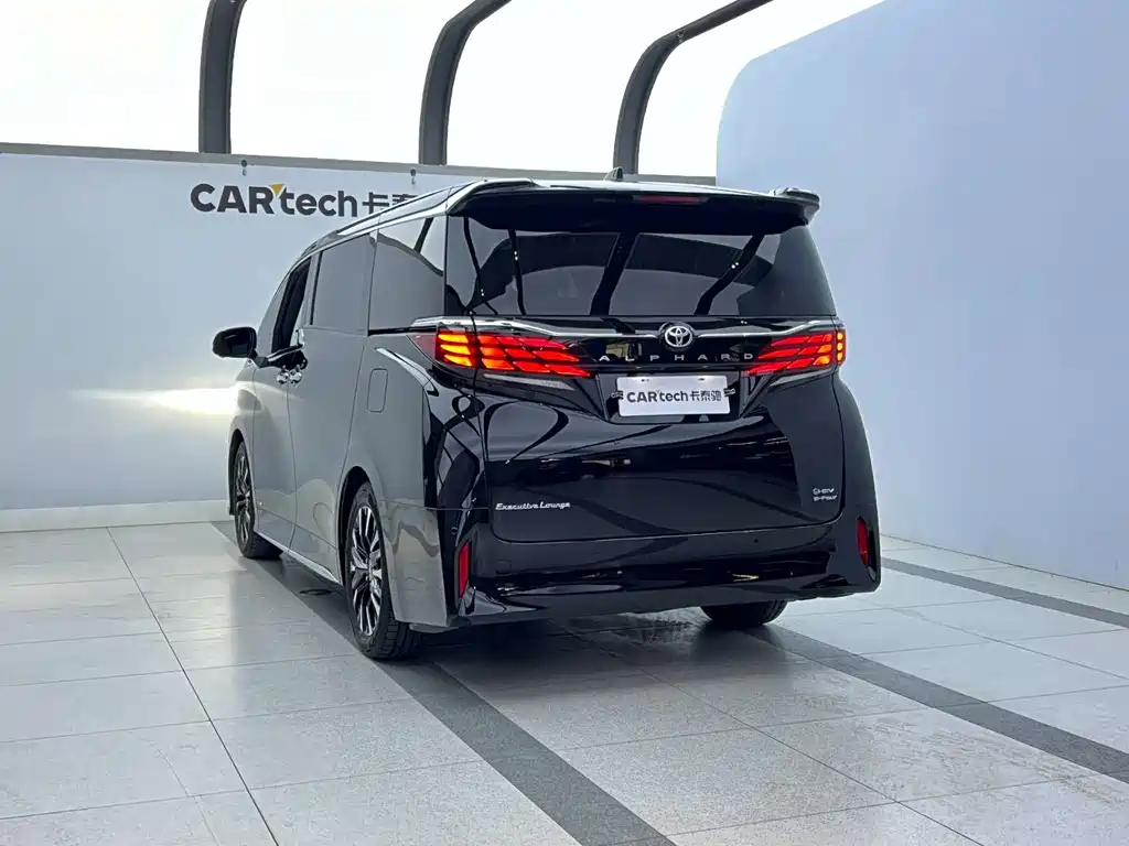 Toyota Alphard 2025 — фото 5
