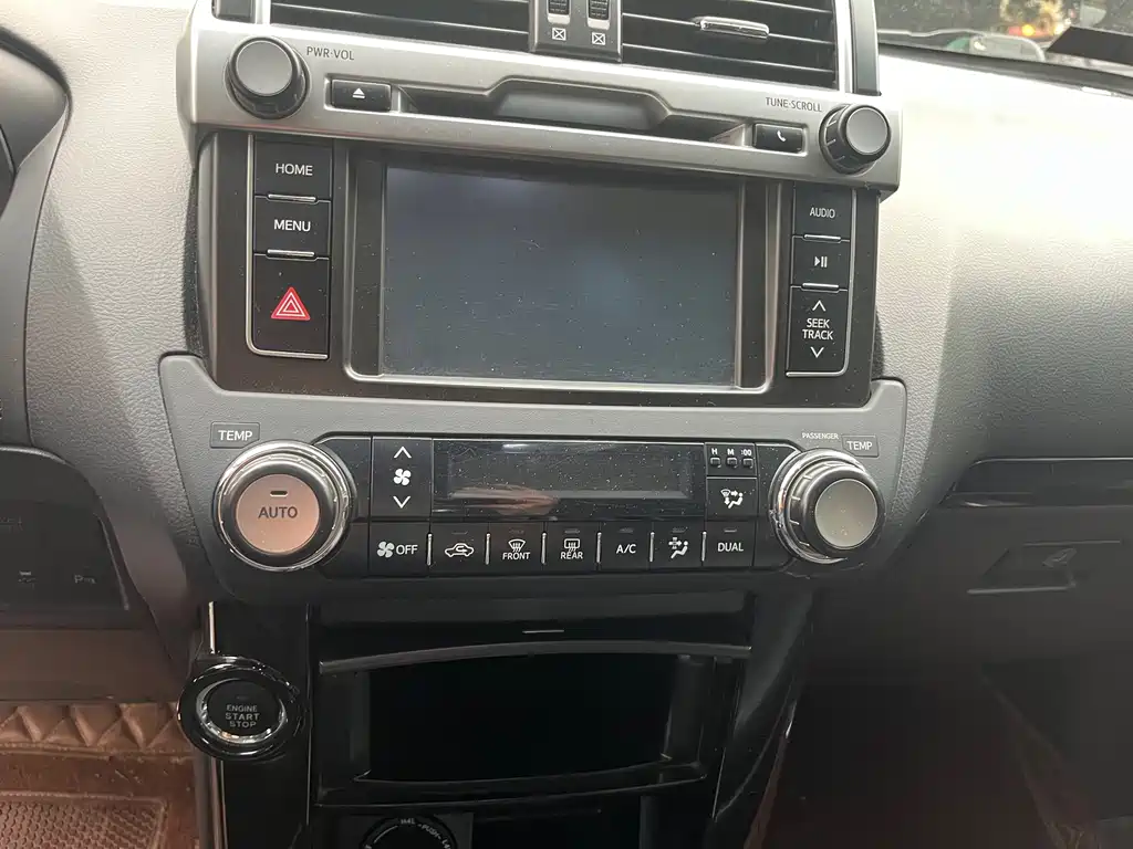 Toyota Prado 2017 — фото 10