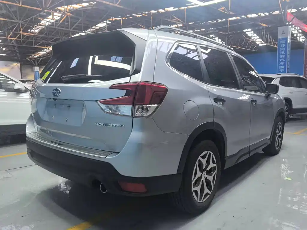 Subaru Forester 2020 — фото 7