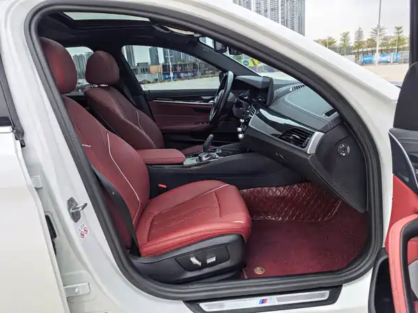 BMW 5 Series 2023