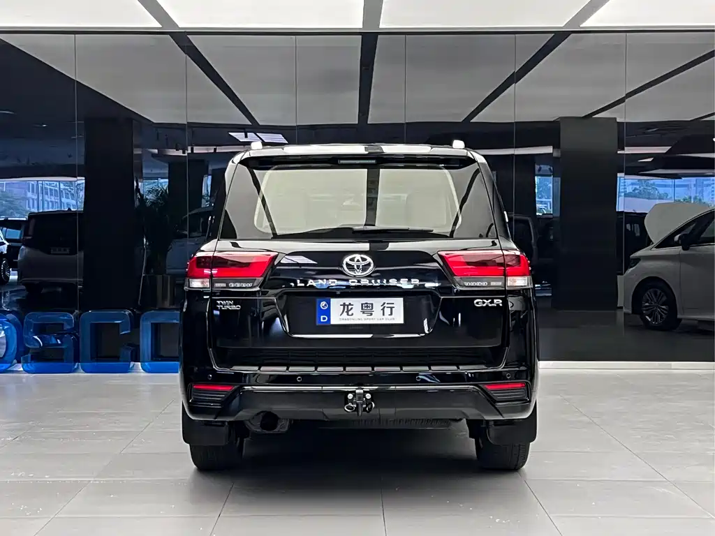 Toyota Land Cruiser 2023 — фото 5