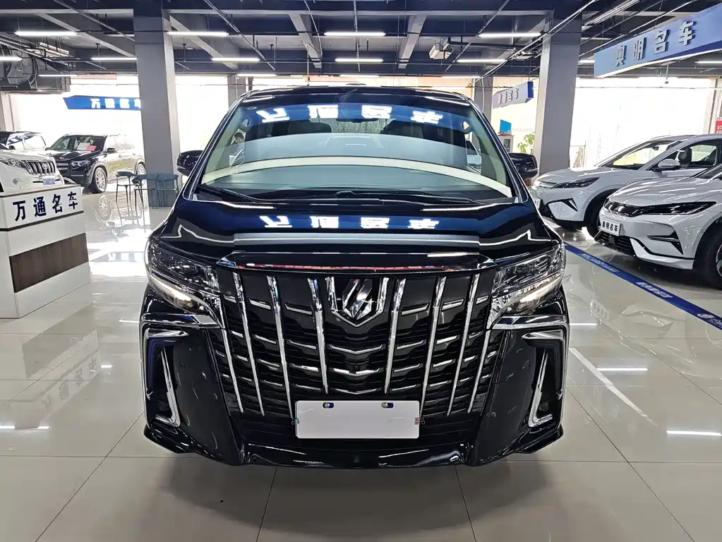 Toyota Alphard 2017 — фото 2