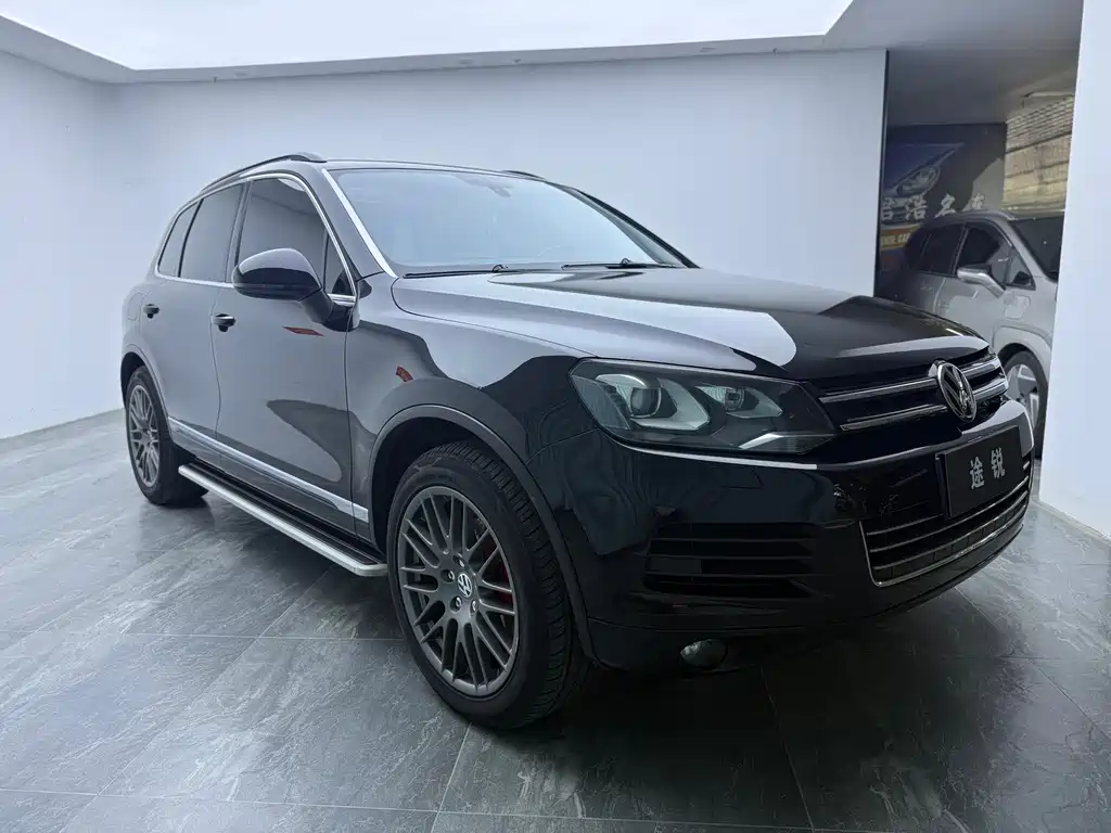 Volkswagen Touareg 2015 — фото 3