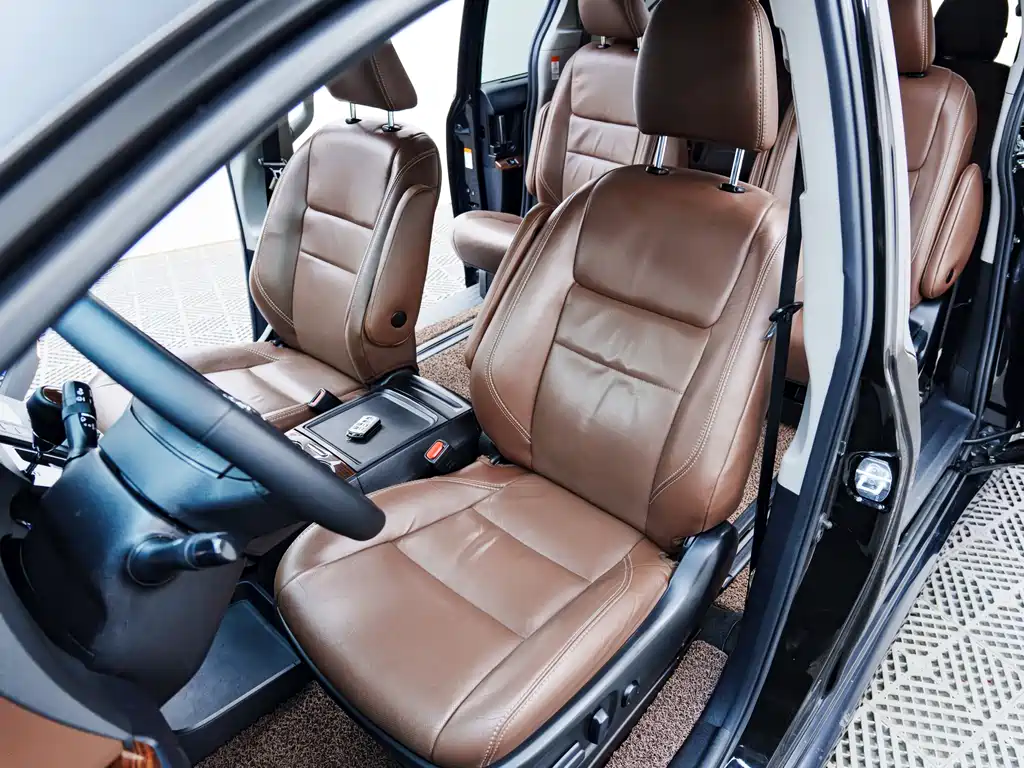 Toyota Sienna 2018 — фото 12