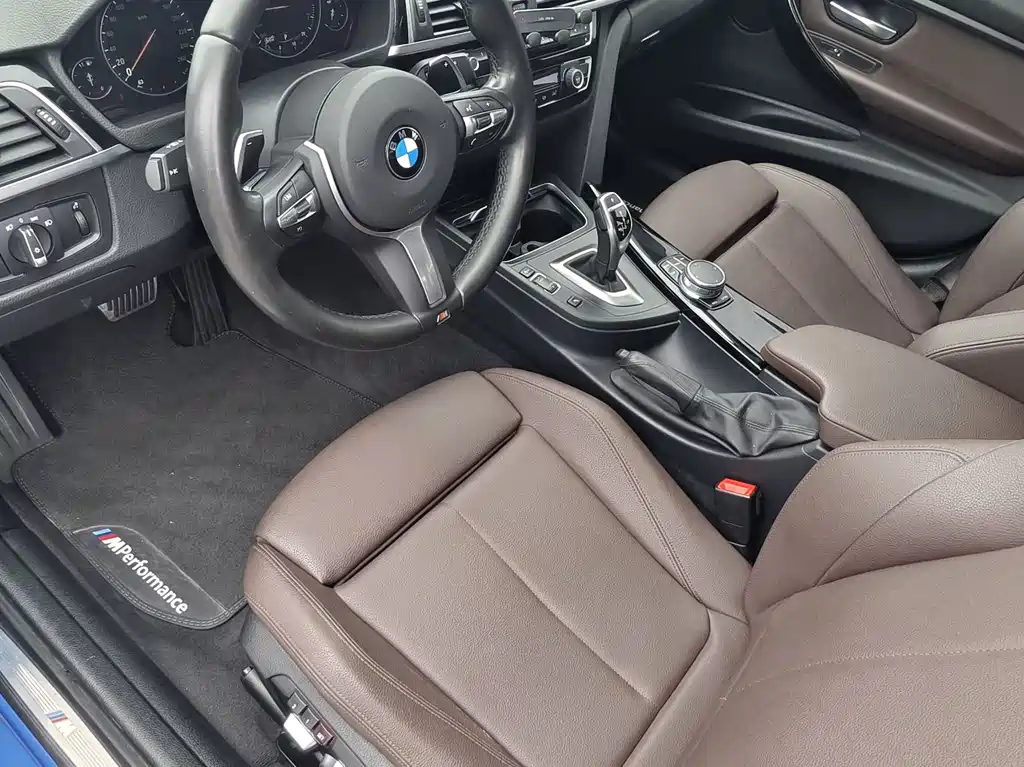 BMW 3 Series 2017 — фото 10
