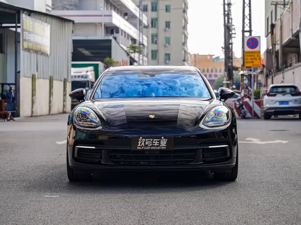 Porsche Panamera 2019 — фото 2
