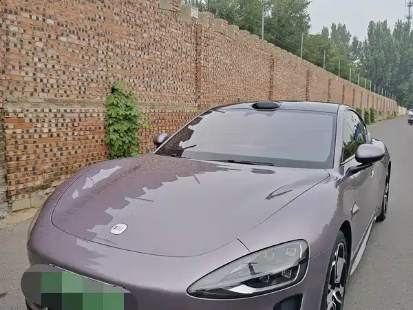 Xiaomi SU7 2024