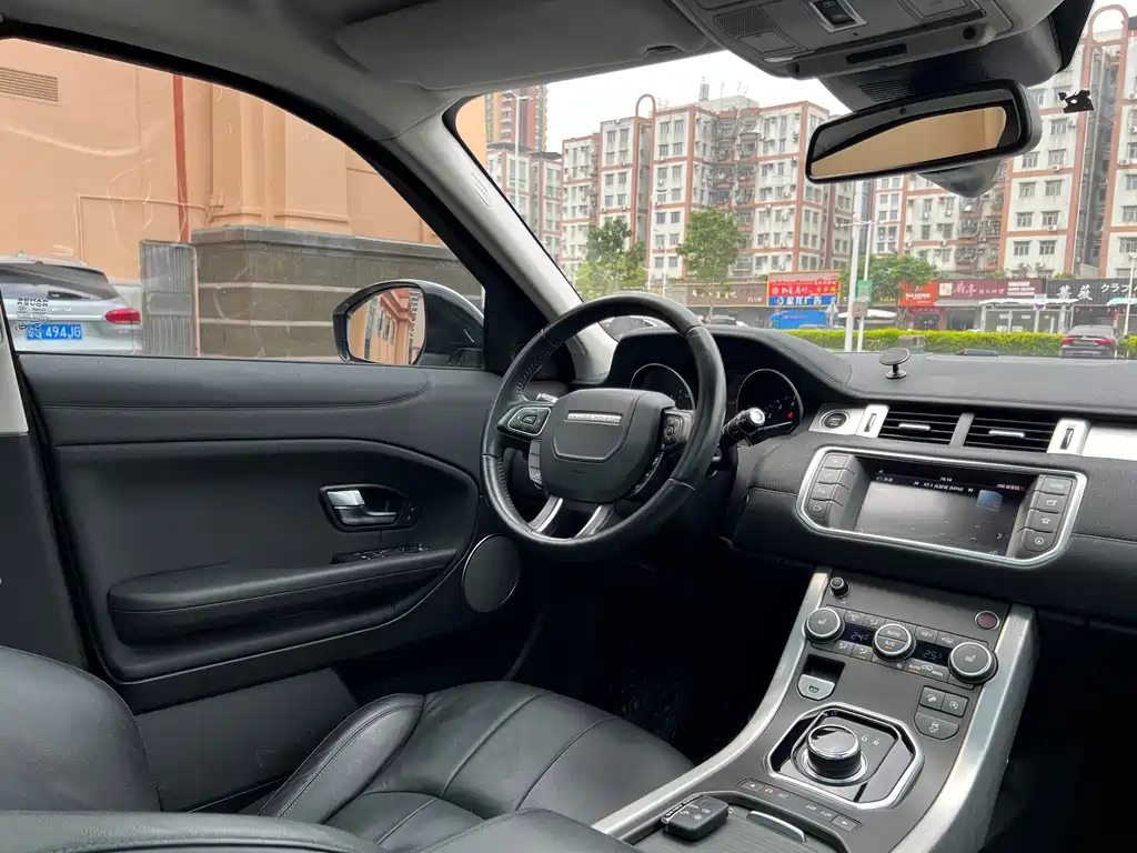 Land Rover Evoque 2018 — фото 21