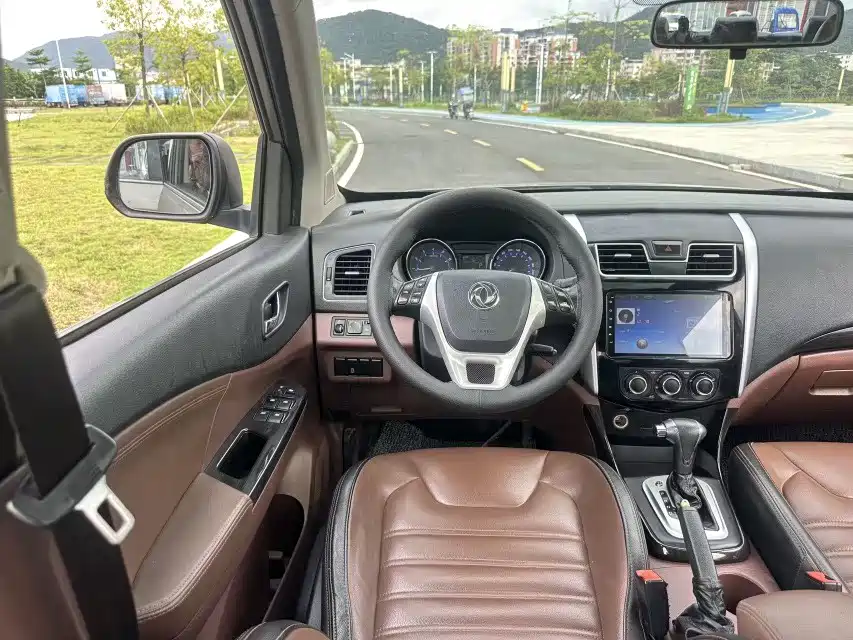 Dongfeng Fengxing SX6 2017 — фото 16