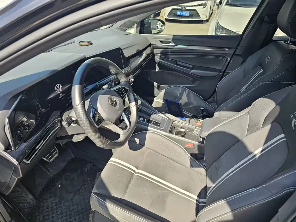 Volkswagen Golf 2022