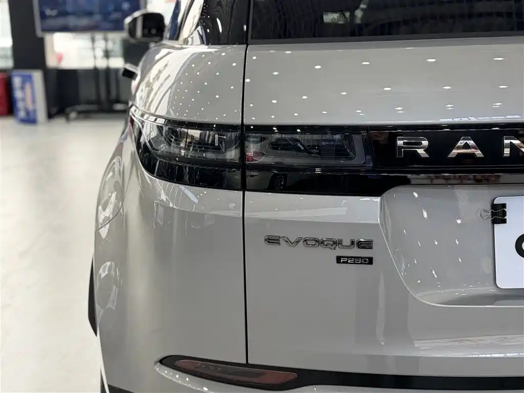 Land Rover Range Rover Evoque 2021 — фото 15