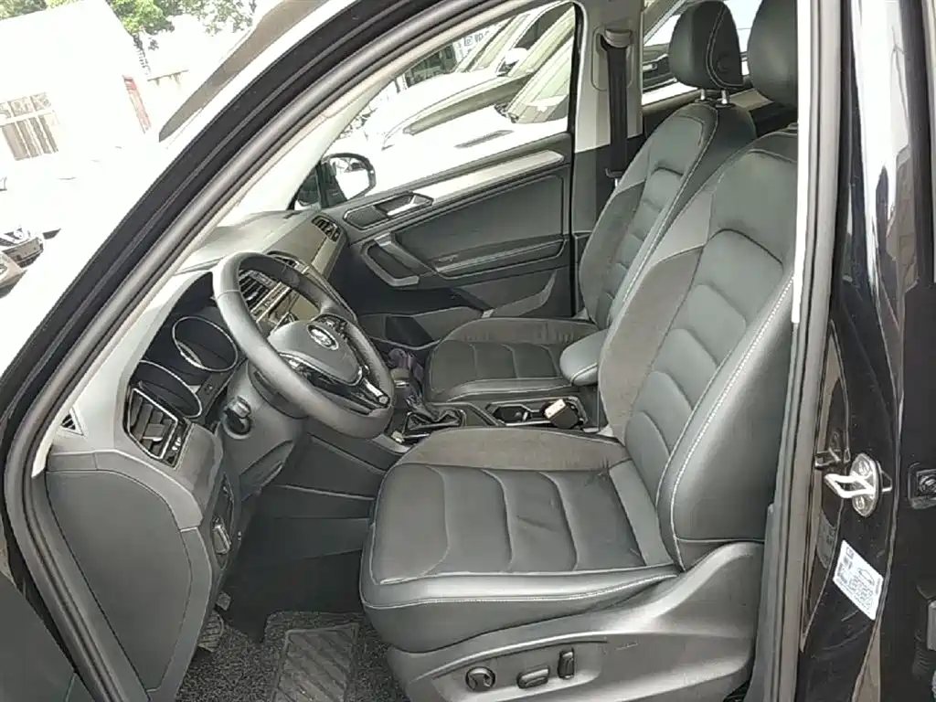 Volkswagen Tiguan L 2020 — фото 15