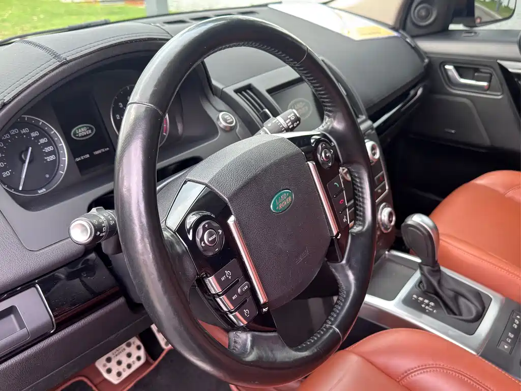 Land Rover Freelander 2 2015 — фото 9