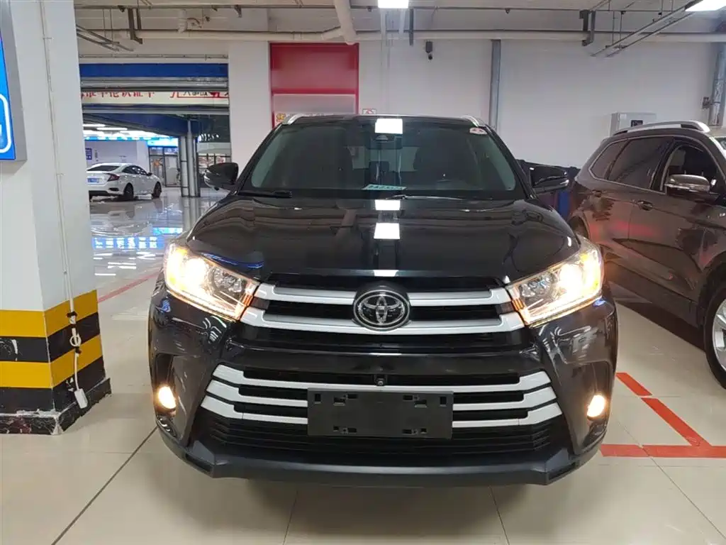 Toyota Highlander 2020 — фото 3