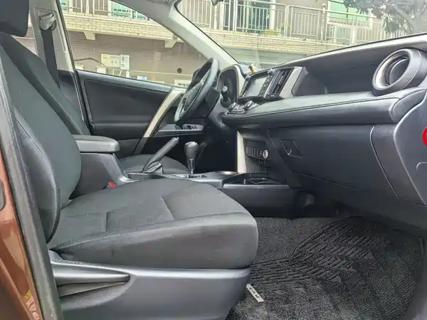 Toyota RAV4 2016