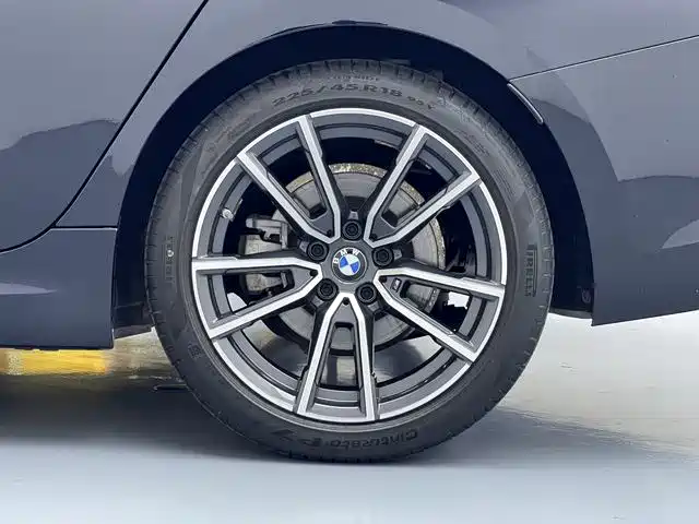 BMW 3 Series 2021 — фото 16
