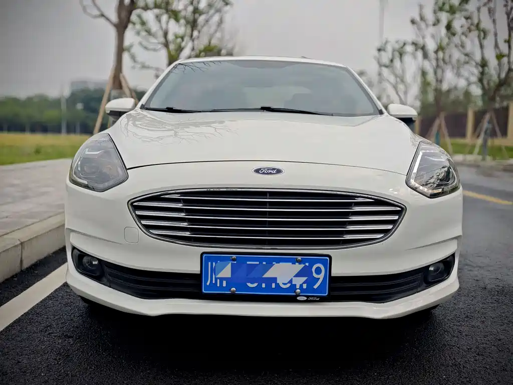 Ford Forrest 2019