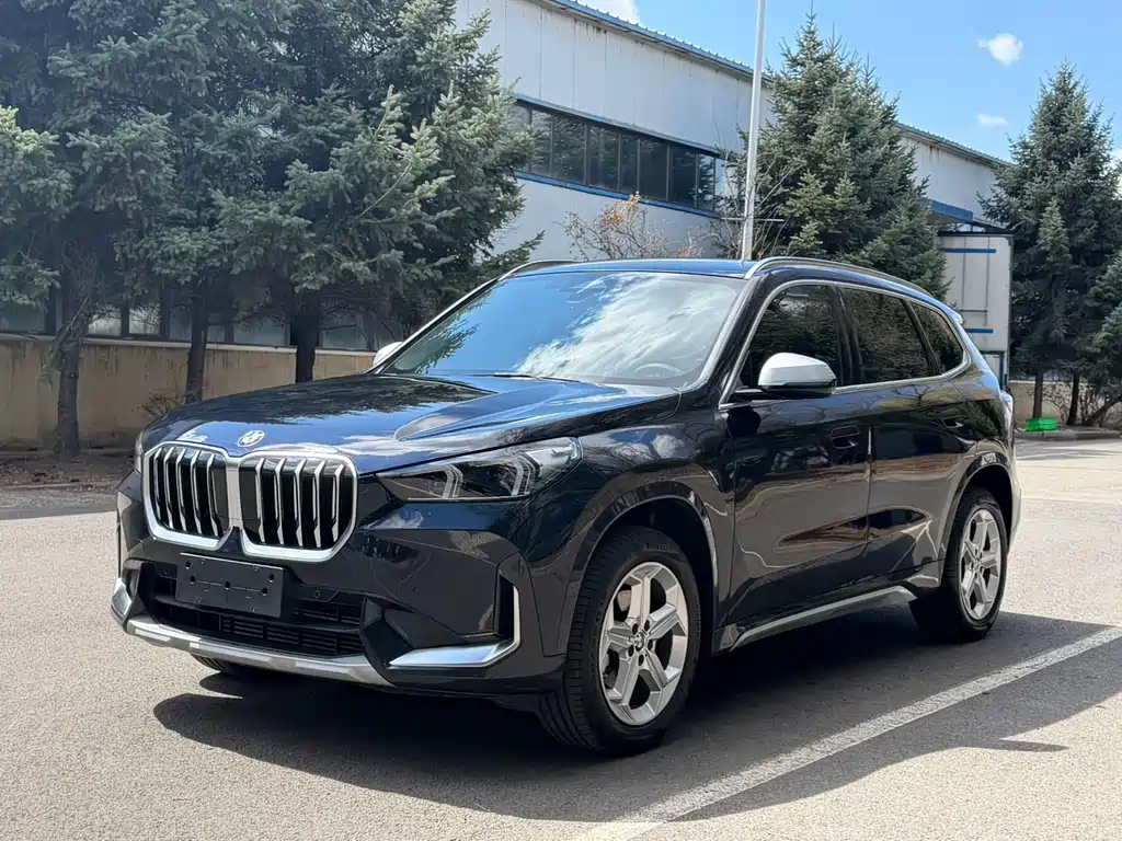 BMW X1 2023 — фото 1
