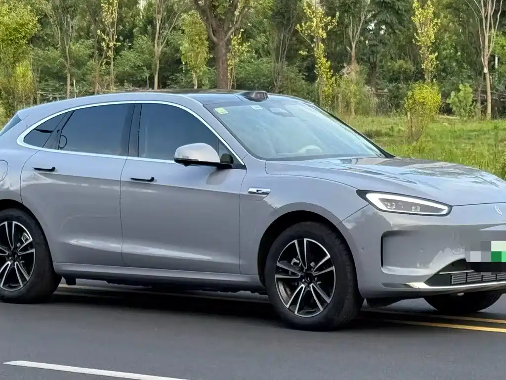 AITO M5 2025