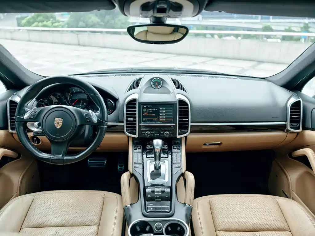 Porsche Cayenne 2014 — фото 9