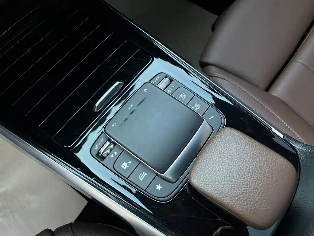 Mercedes-Benz GLB 2020 — фото 16