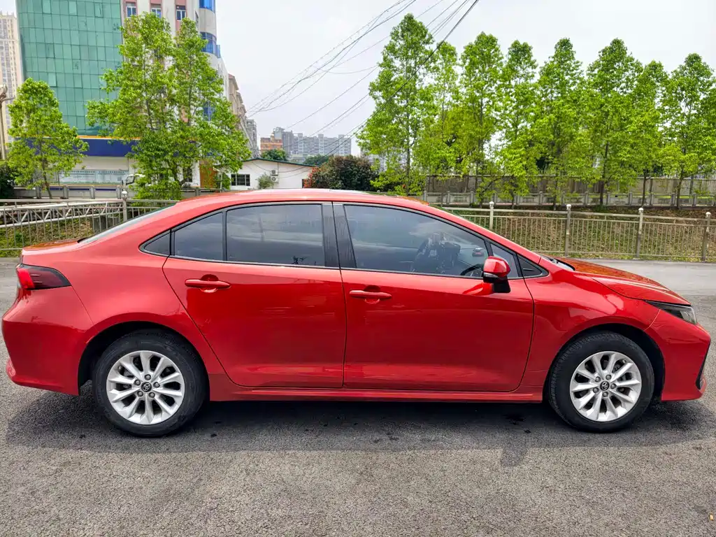 Toyota Corolla 2021 — фото 19