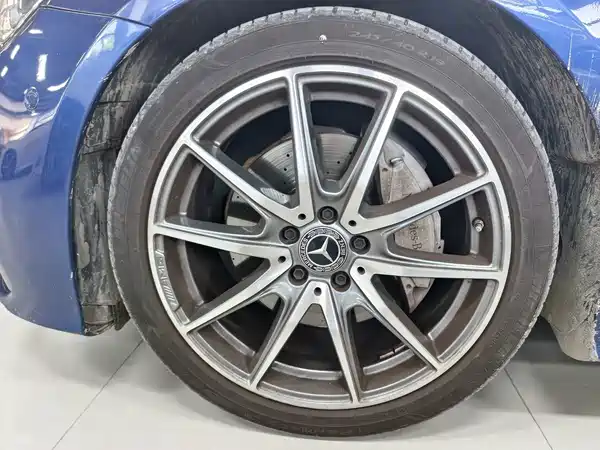 Mercedes-Benz E-Class 2021