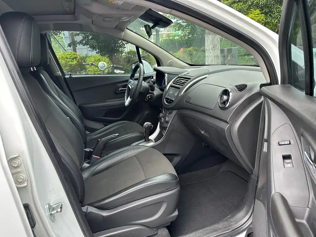 Chevrolet Trax 2015 — фото 14
