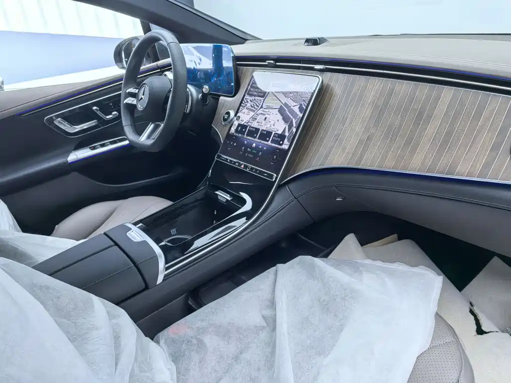 Mercedes-Benz EQE 2025 — фото 11