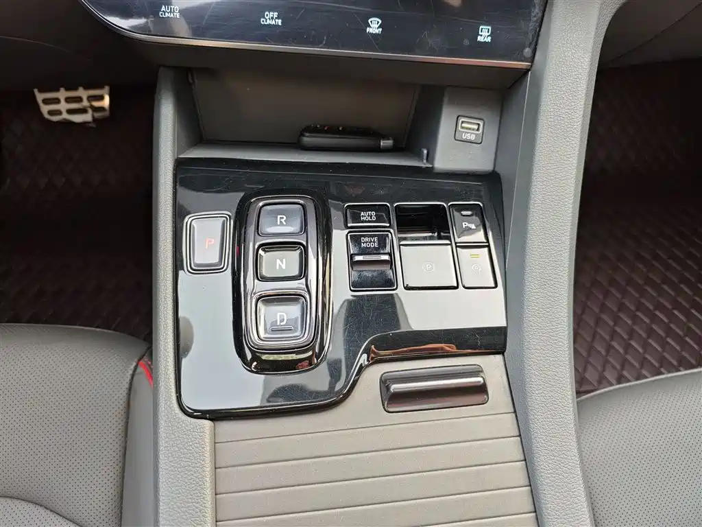 Hyundai Sonata 2023 — фото 15