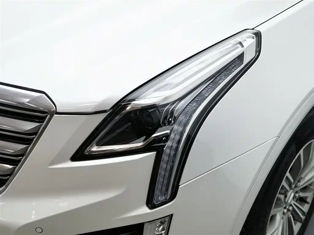 Cadillac XT5 2018 — фото 7