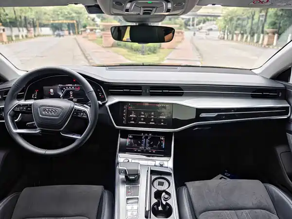 Audi A7L 2024