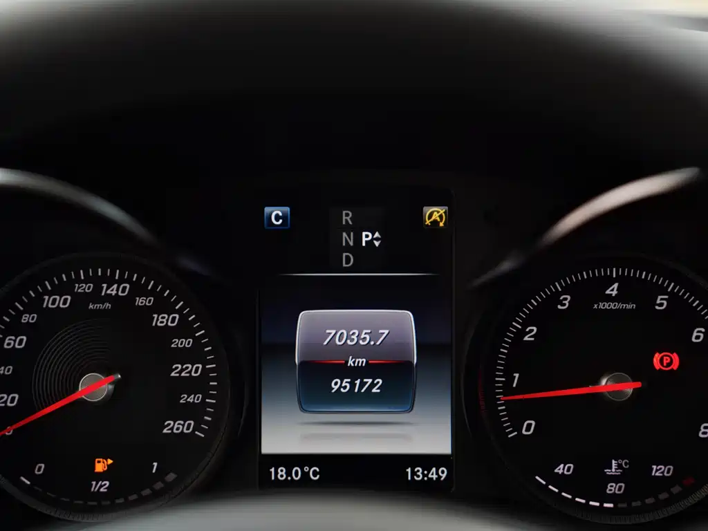 Mercedes-Benz C-Class 2018 — фото 18