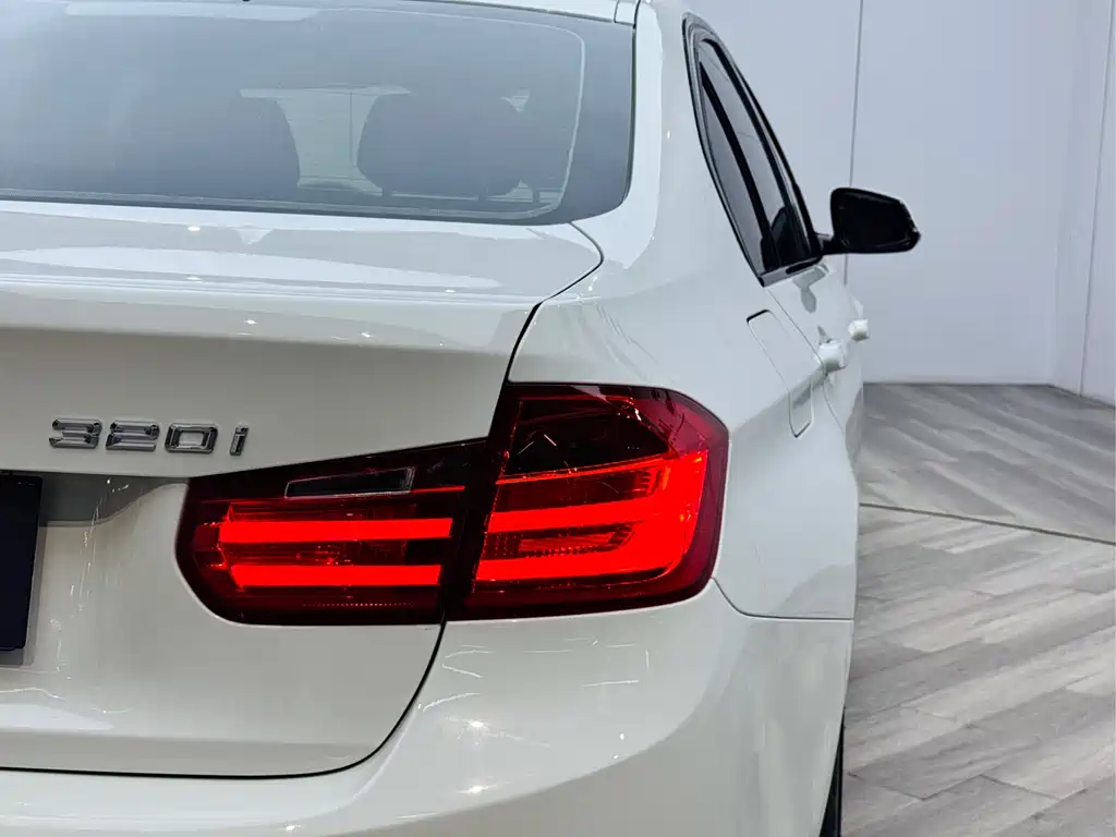 BMW 3 Series 2012 — фото 13
