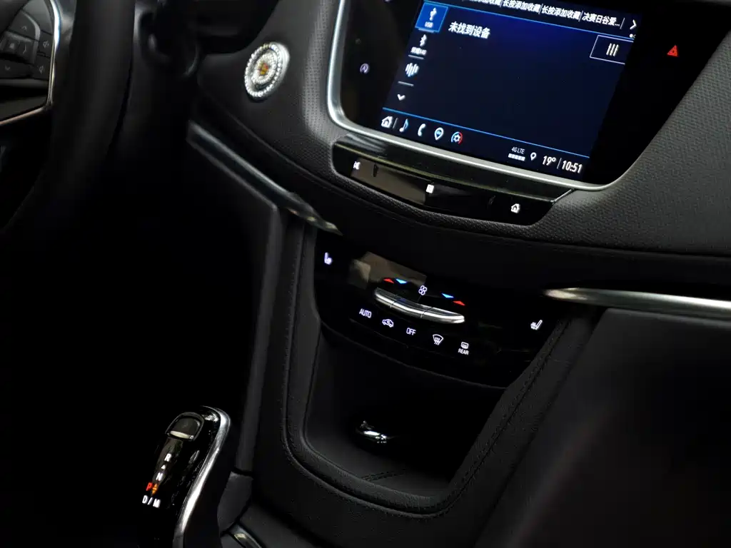 Cadillac XT5 2021 — фото 10
