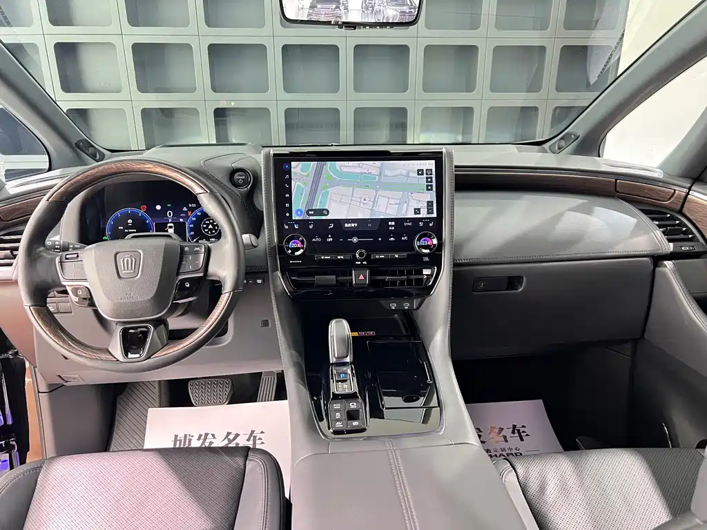 Toyota Vellfire 2024 — фото 29