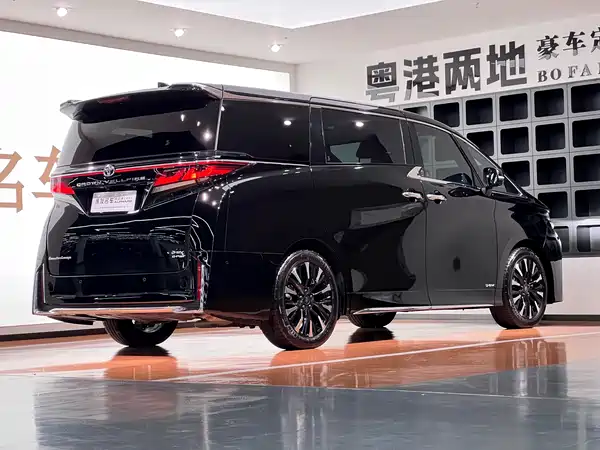 Toyota Vellfire 2024