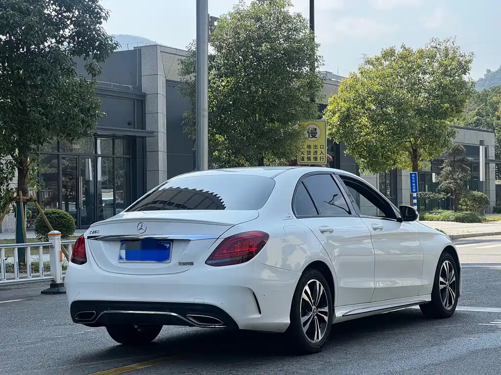 Mercedes-Benz C-Class 2019