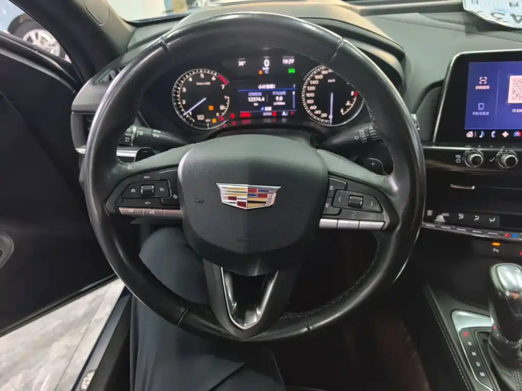 Cadillac CT4 2021 — фото 11