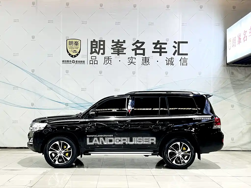 Toyota Land Cruiser 2019 — фото 7