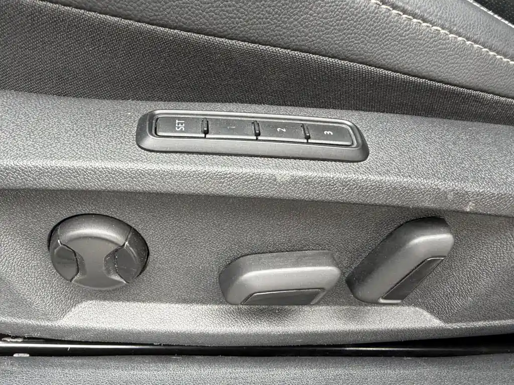 Volkswagen Passat 2024 — фото 15